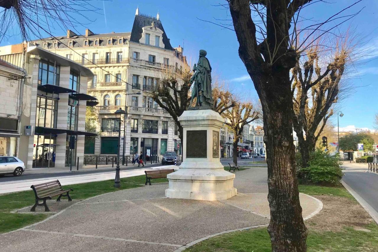 Le Montaigne - Wifi Fibre- Coeur Du Centre Ville-Property Rental Nm Périgueux Kültér fotó